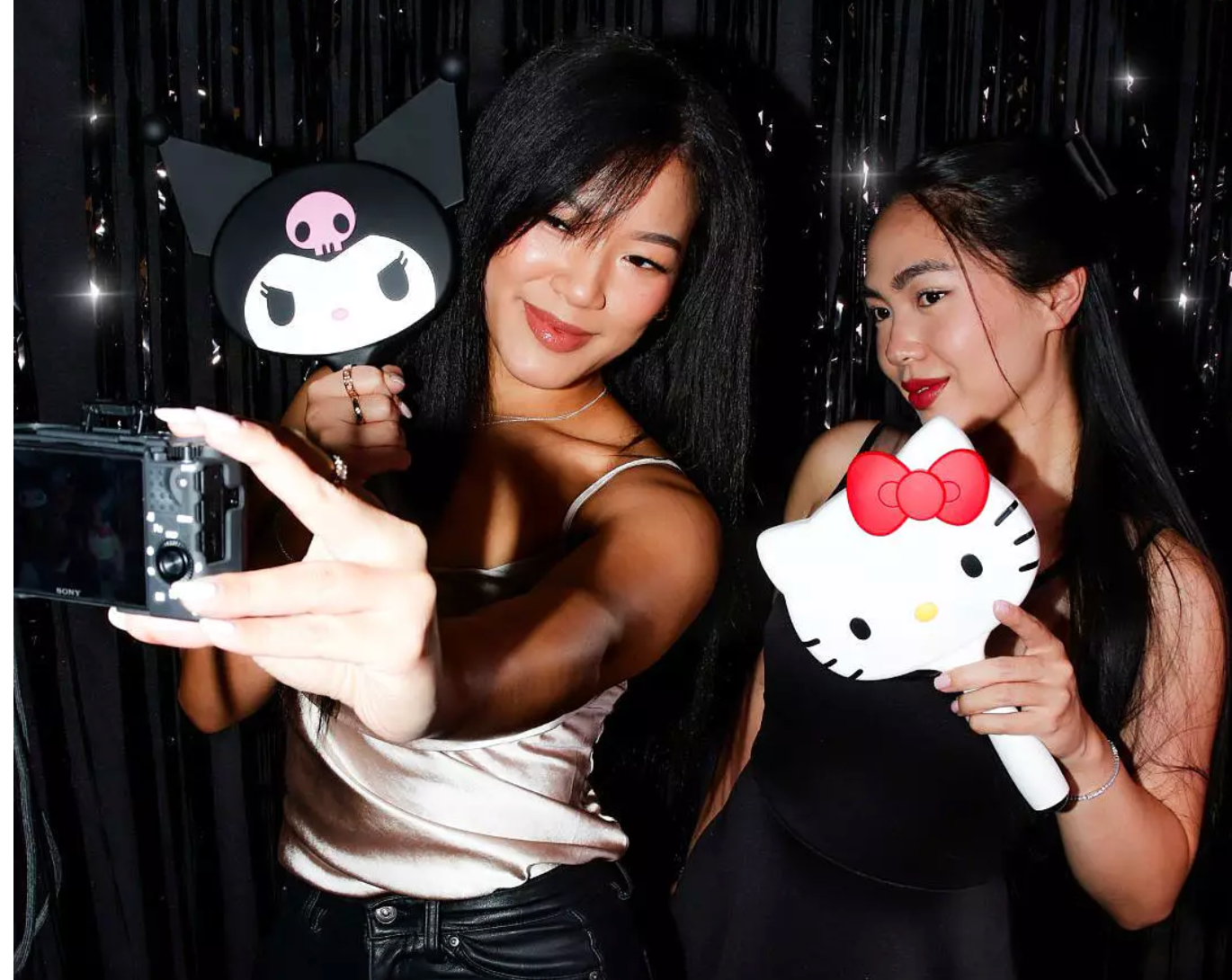 Kuromi™ LED Handheld Makeup Mirror