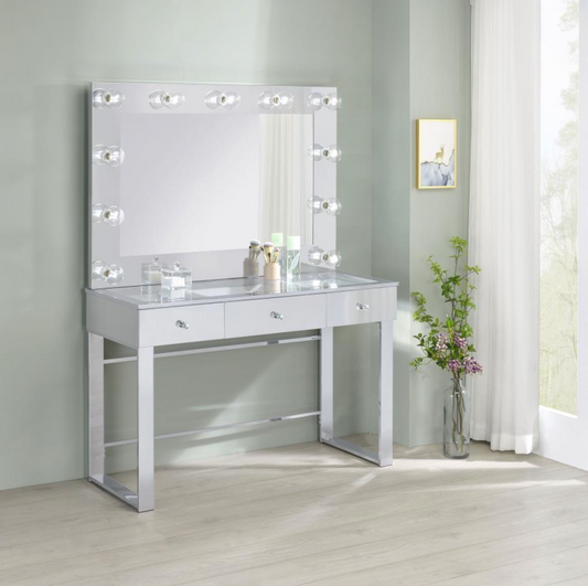935934 -Umbridge 3-drawer Vanity Set with Lighting Chrome and White